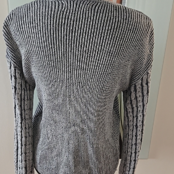 Skye's the Limit Black and White V-Neck Sweater - Picture 2 of 4